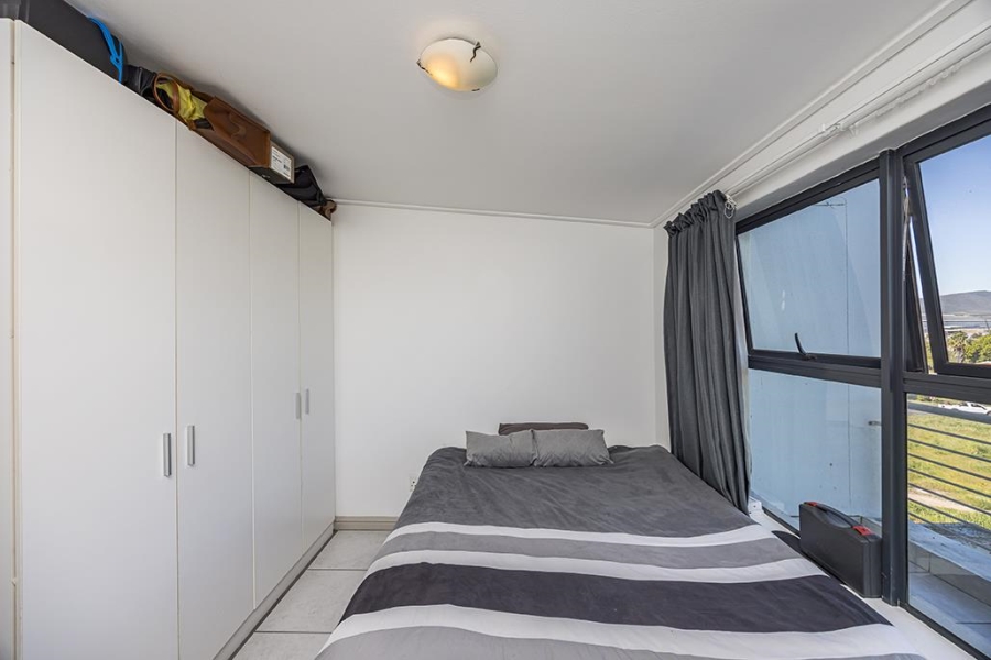 To Let 2 Bedroom Property for Rent in Royal Ascot Western Cape